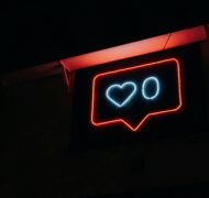 Prateek katyal xv7 Glv BL Fw unsplash